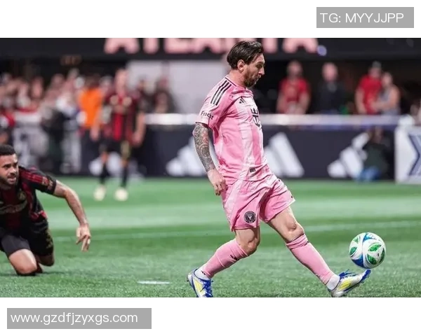 天下足球聚焦球星风采 揭示他们背后的传奇故事与独特魅力 天下足球聚焦球星风采 揭示他们背后的传奇故事与独特魅力